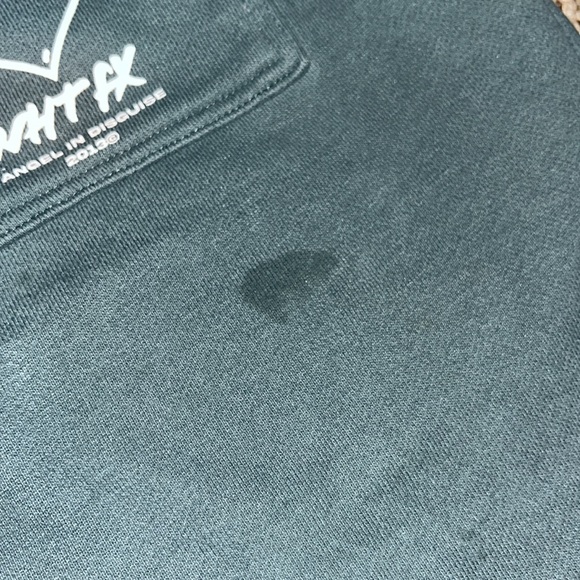 White fox sweat shorts - Picture 3 of 4